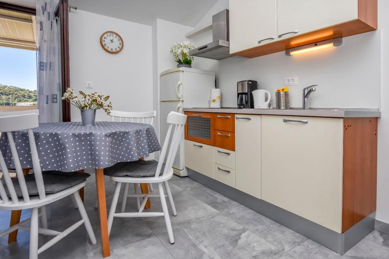 Apartments Sime ロゴズニッツァ エクステリア 写真